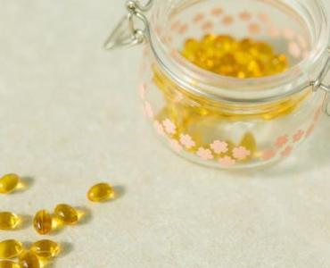 Siwe włosy na celowniku: jak metionina i suplementacja mogą wesprzeć naturalną pigmentację