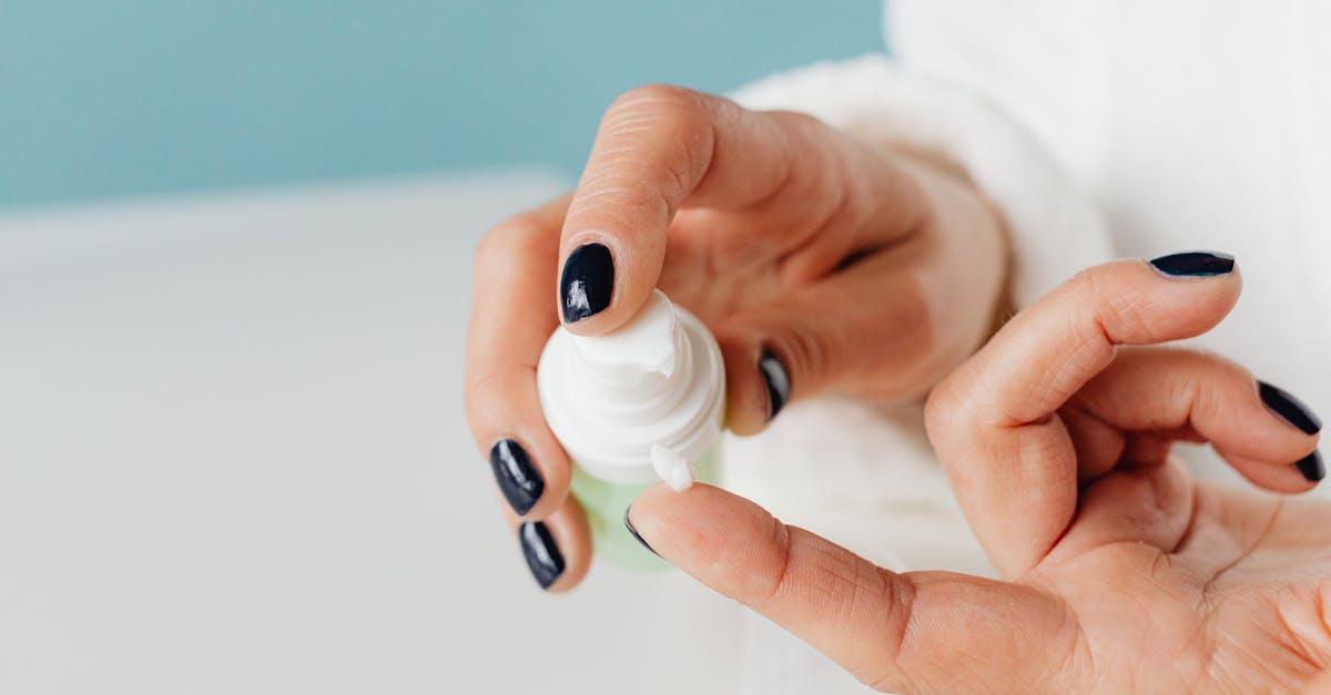 Powiedz STOP grzybicy paznokci rąk: onychomikoza — jak leczyć skutecznie i bezpiecznie